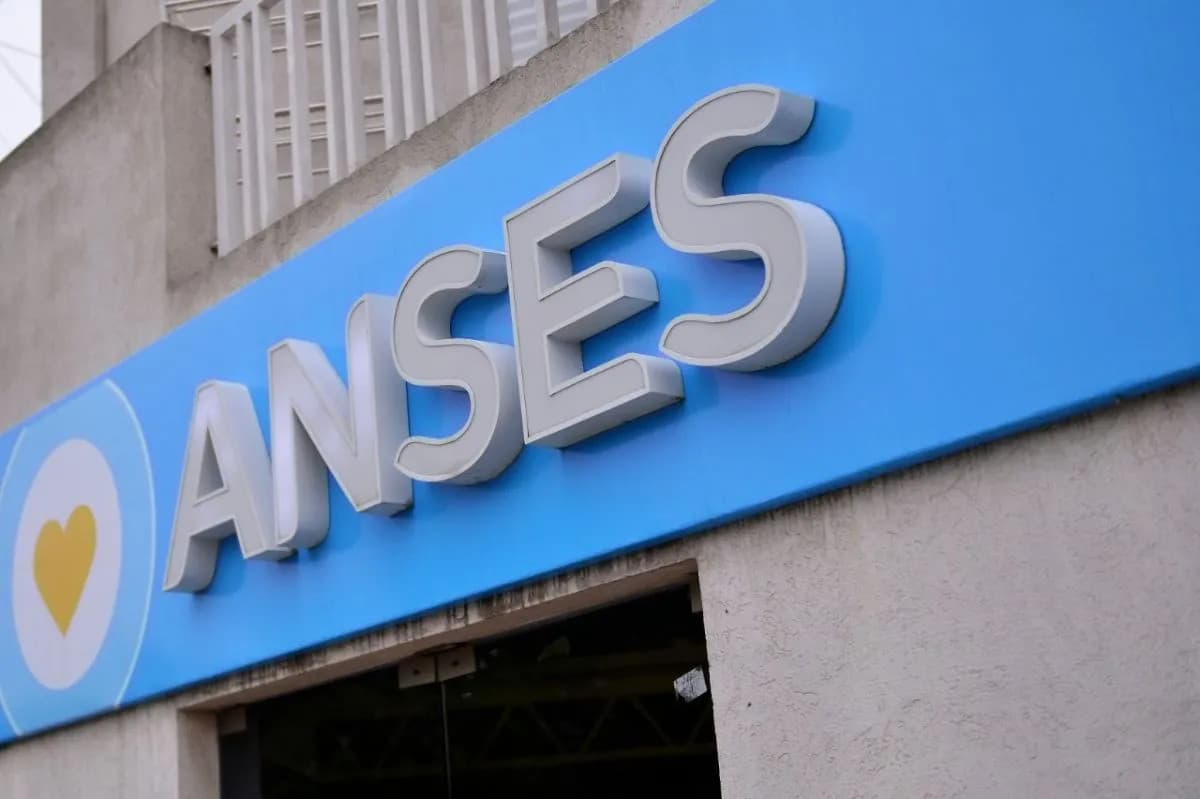 Anses confirmó el calendario de pagos de agosto con aumento del 1,89%