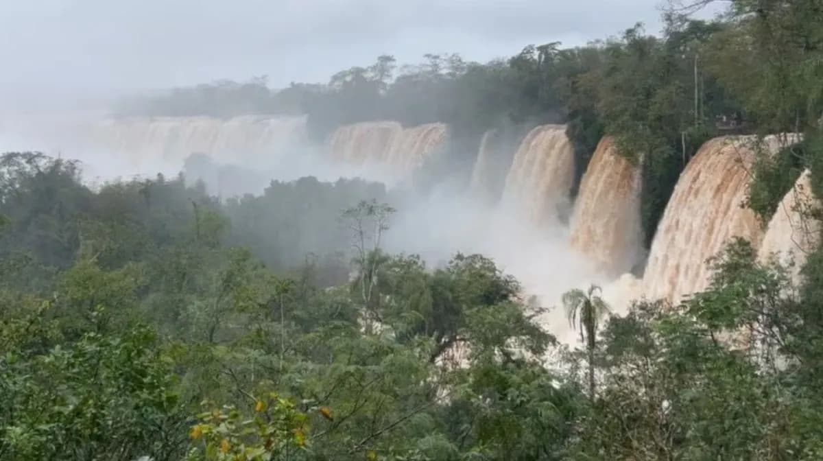 Cierran la Garganta del Diablo en Cataratas por riesgo de crecidas