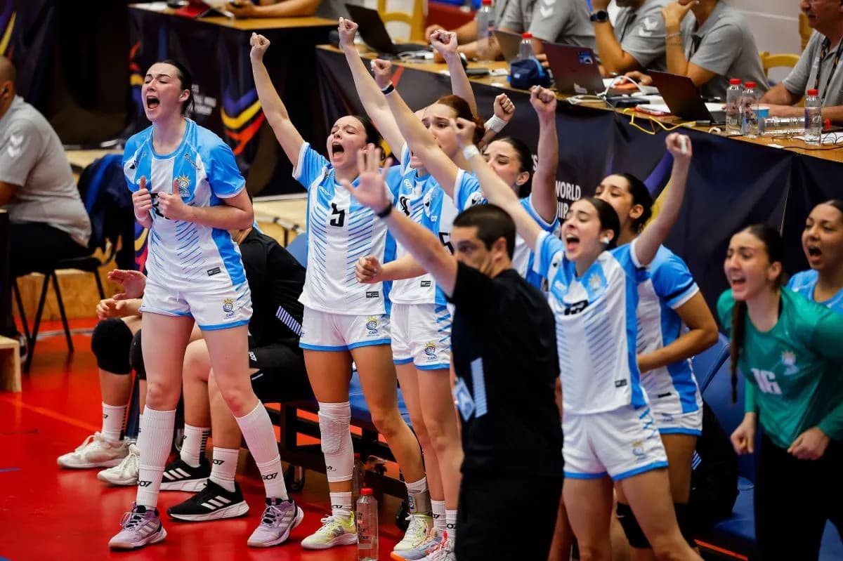 Con la viedmense Melina Cabrera, Argentina venció a Guinea en el Mundial U18 de handball