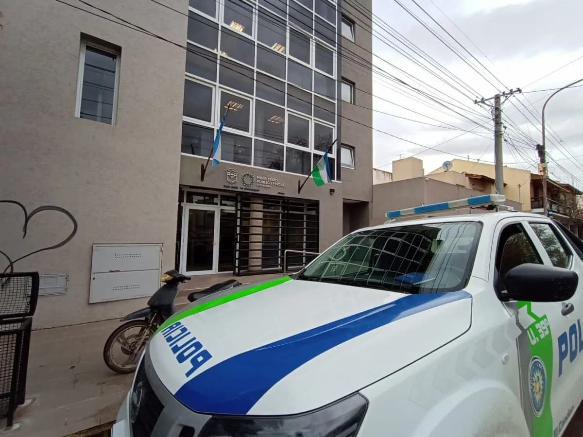 Buscan a un adolescente de 17 años perdido en Viedma
