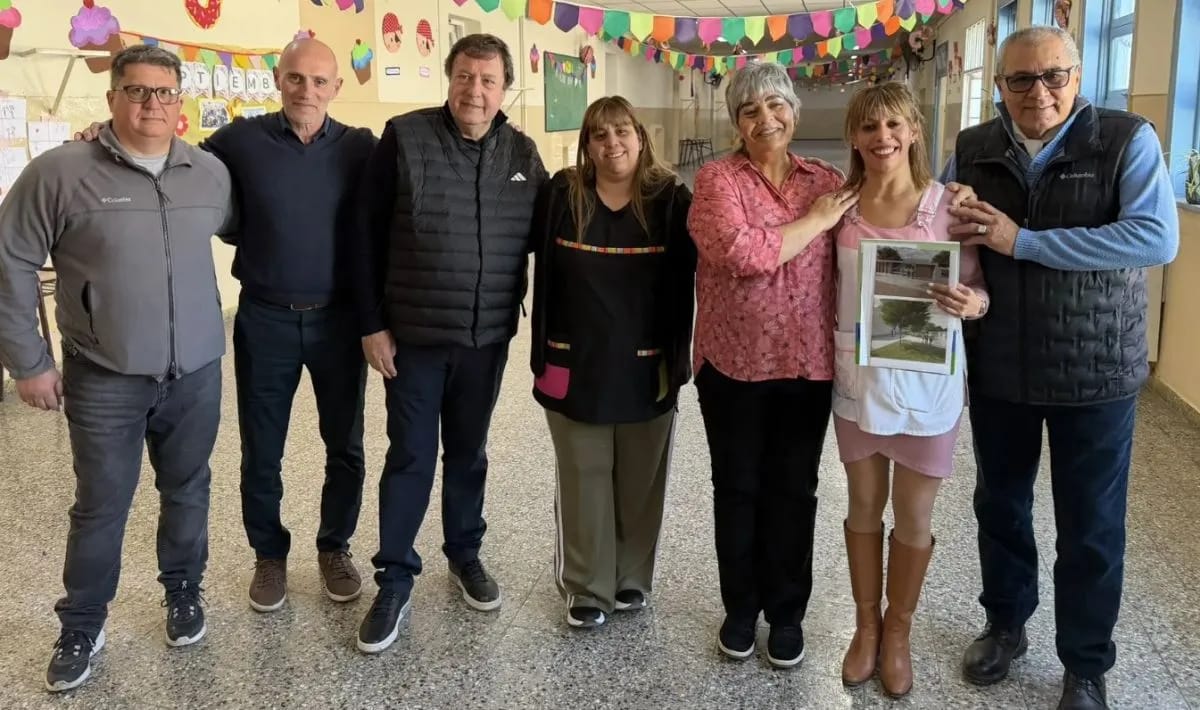 Weretilneck anunció un nuevo SUM para la Escuela 61 de Mainqué financiado con fondos petroleros