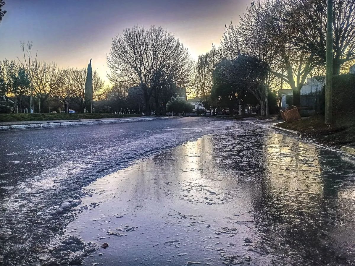 Domingo con viento fuerte en Viedma: mínima de 0° y máxima de 15°