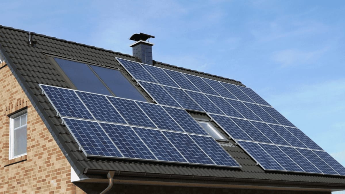 Proponen créditos con el Banco Patagonia para energía solar en hogares rionegrinos