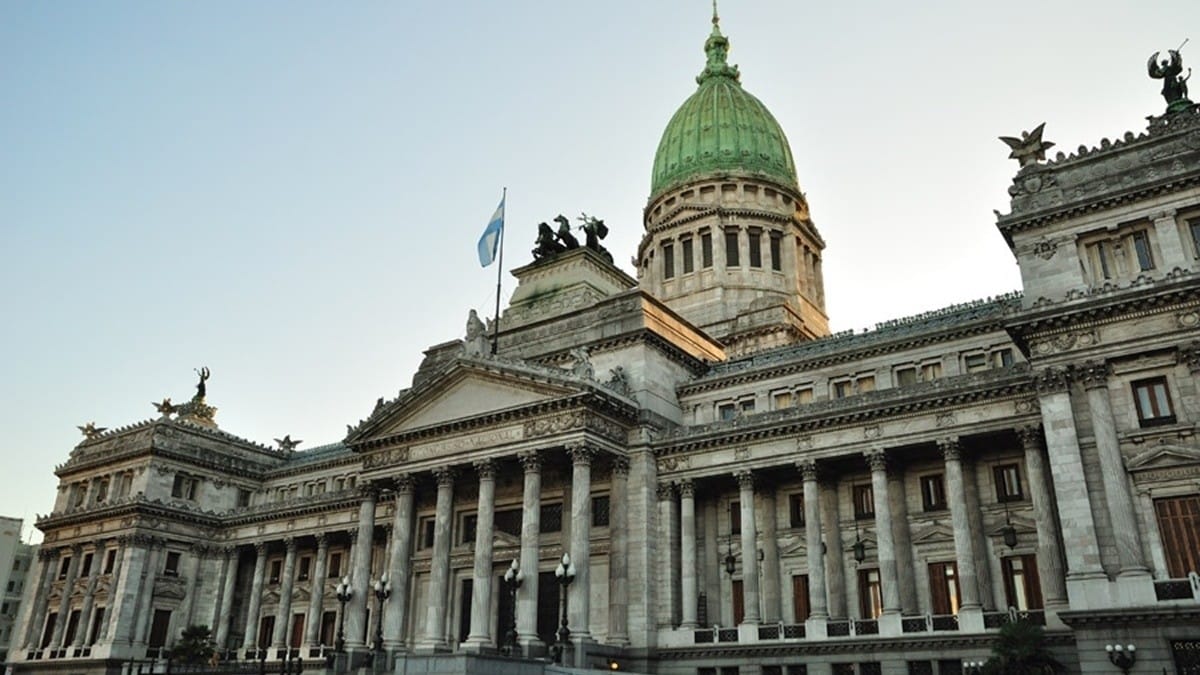 FOPEA advirtió que un artículo del proyecto de Soberanía Nacional amenaza la libertad de prensa