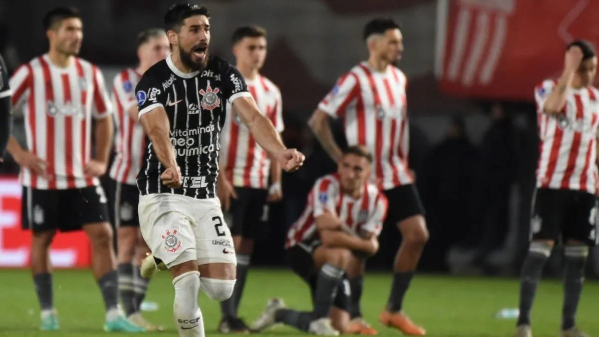 Estudiantes visita a Corinthians por un lugar en semifinales de la Libertadores